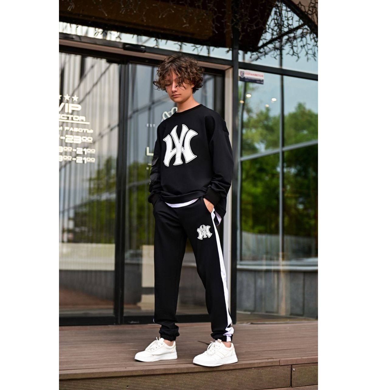 СПОРТИВНИЙ КОСТЮМ NY ДЛЯ ХЛОПЦЯ В ЧОРНОМУ КОЛЬОРІ 
