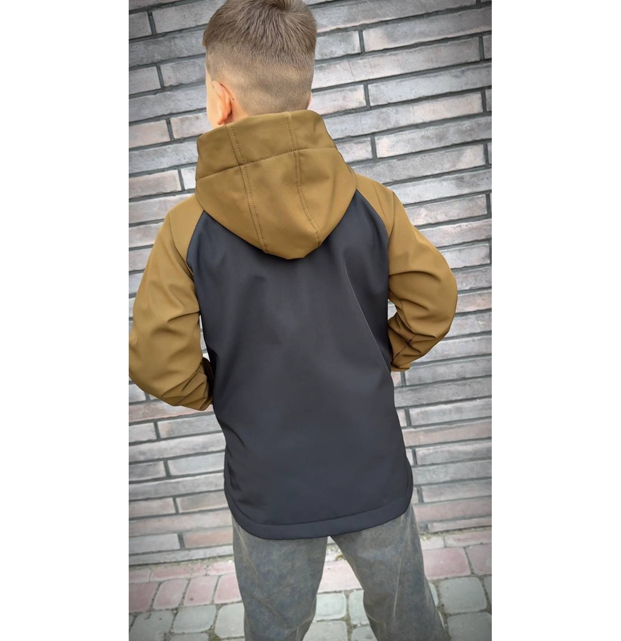 ВІТРОВКА SOFT SHELL НА МІКРОФЛІСІ ЧОРНА+КОРИЧНЕВИЙ