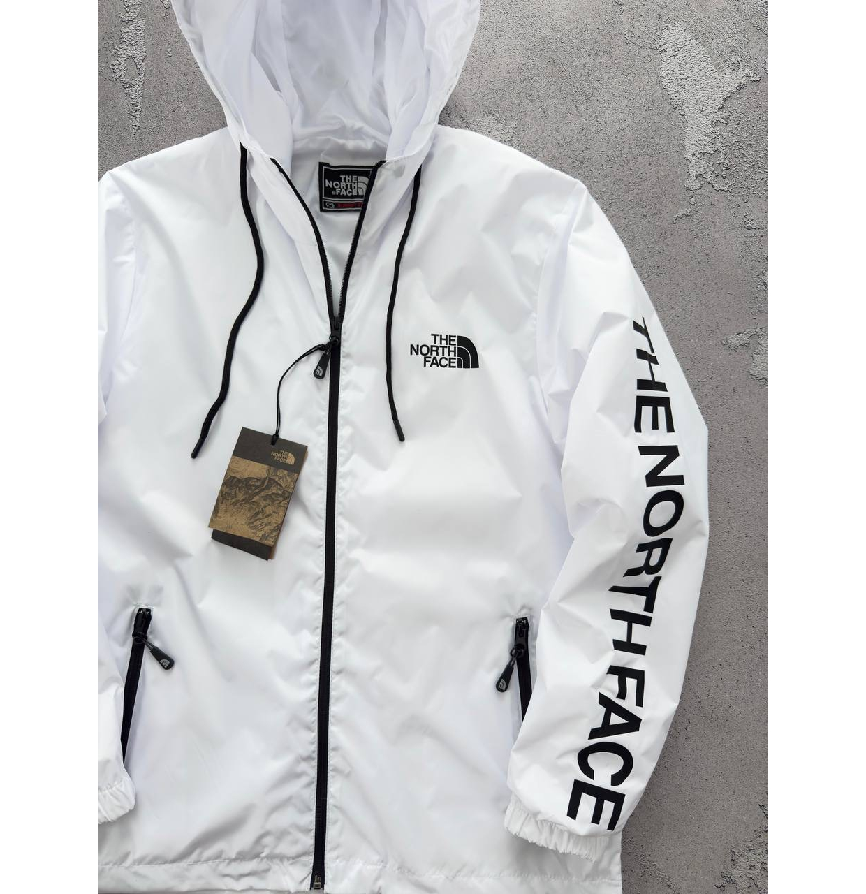 ВІТРОВКА TNF БІЛА