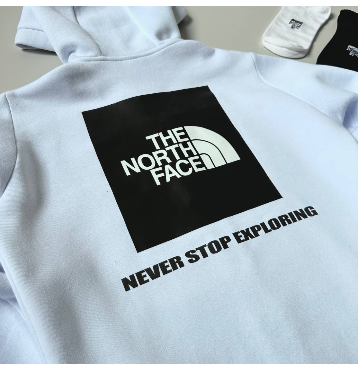 КОСТЮМ ЗИМОВИЙ НА ФЛІСІ TNF +2П ШКАРПЕТКИ БІЛИЙ